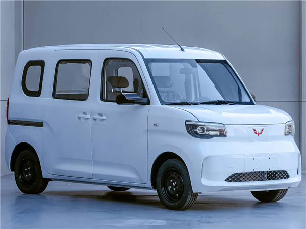 比亚迪专供日本的这台车 我是真想它卖回国内！