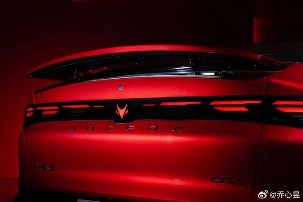 9.98万起的极狐S5要改款:后驱、前备箱、激光雷达全配齐